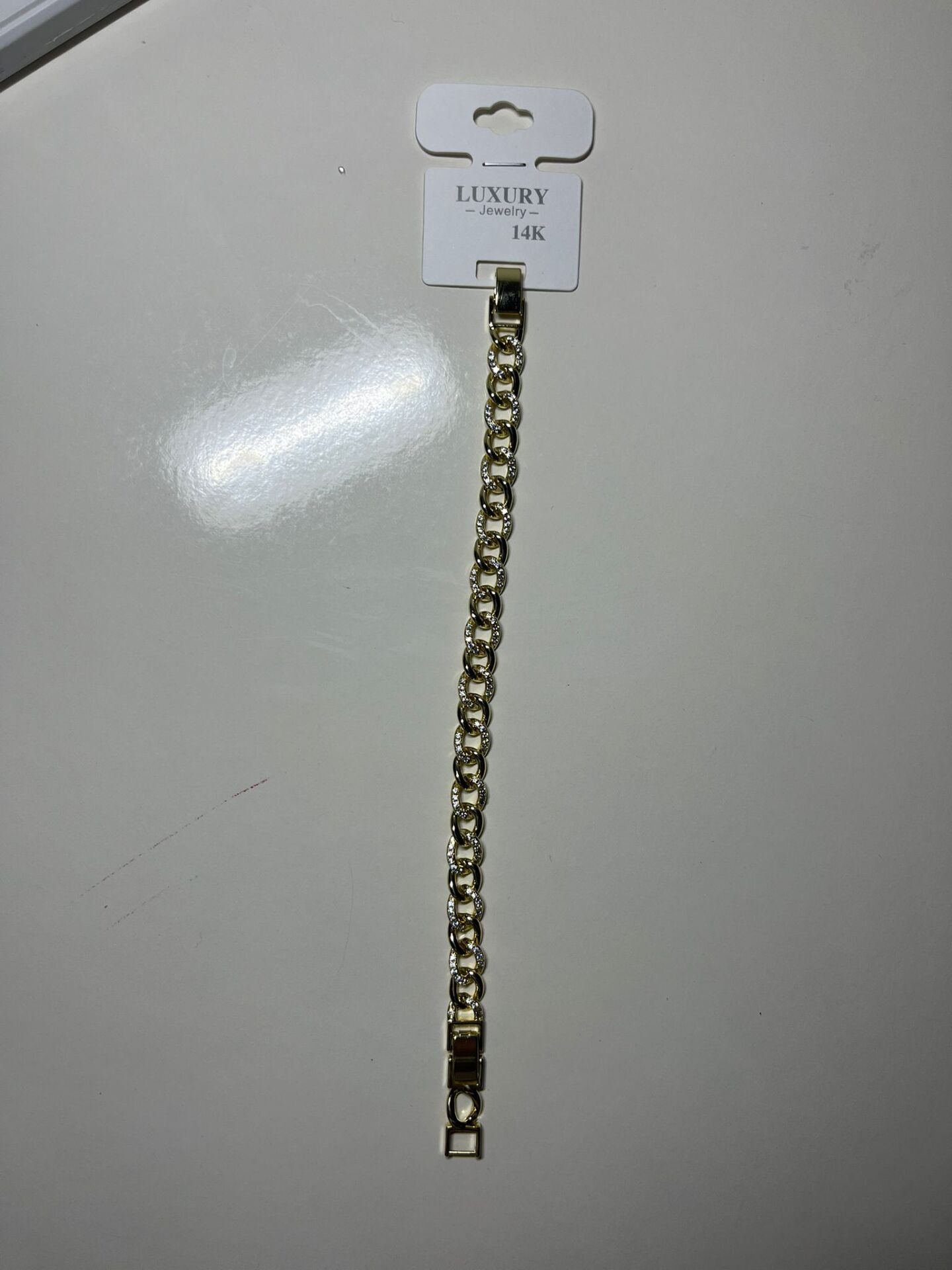 Zirkon Taş Detaylı Zincir Form Gold Kaplama Kadın Bileklik – Şık ve Işıltılı Tasarım