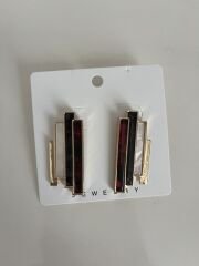 Geometrik Çubuk Taşlı Küpe – Gold Çerçeveli Modern Tasarım, Siyah–Kırmızı–Sedef Detaylı Kadın Küpe