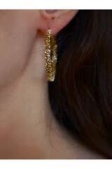 Minimal Gold Dokulu Halka Küpe – Işıltılı Şık ve Zarif Kadın Küpe