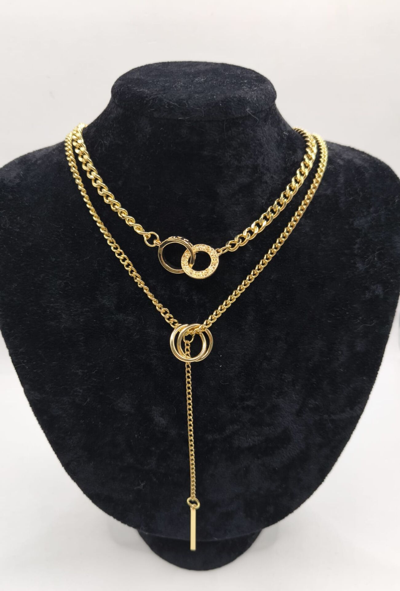 İki Katlı Altın Renk Halka Detaylı Kadın Kolye – Zarif ve Trend Tasarım