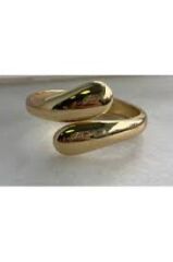 Kadın Altın Renk Modern Formlu Bükümlü Kelepçe Bilezik – Şık ve Zarif Tasarım