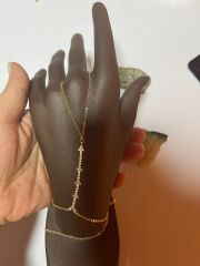 Gold Taşlı Ok Ucu Şahmeran Bileklik – İnce Zincir Modern Tasarım