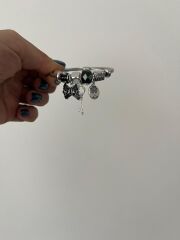 Silver Charm Detaylı Çelik Bilezik – Siyah Taş & Anahtar & Yaşam Ağacı Figürlü Tasarım