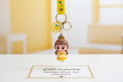 Prenses Figürlü Askılı Anahtarlık – Renkli Silikon Kayışlı Çanta ve Anahtar Aksesuarı