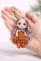 Taşlı Kurdele Detaylı Kız Bebek Anahtarlık – Uzun Saçlı Mini Bebek Figürlü Çanta Süsü Anahtarlık