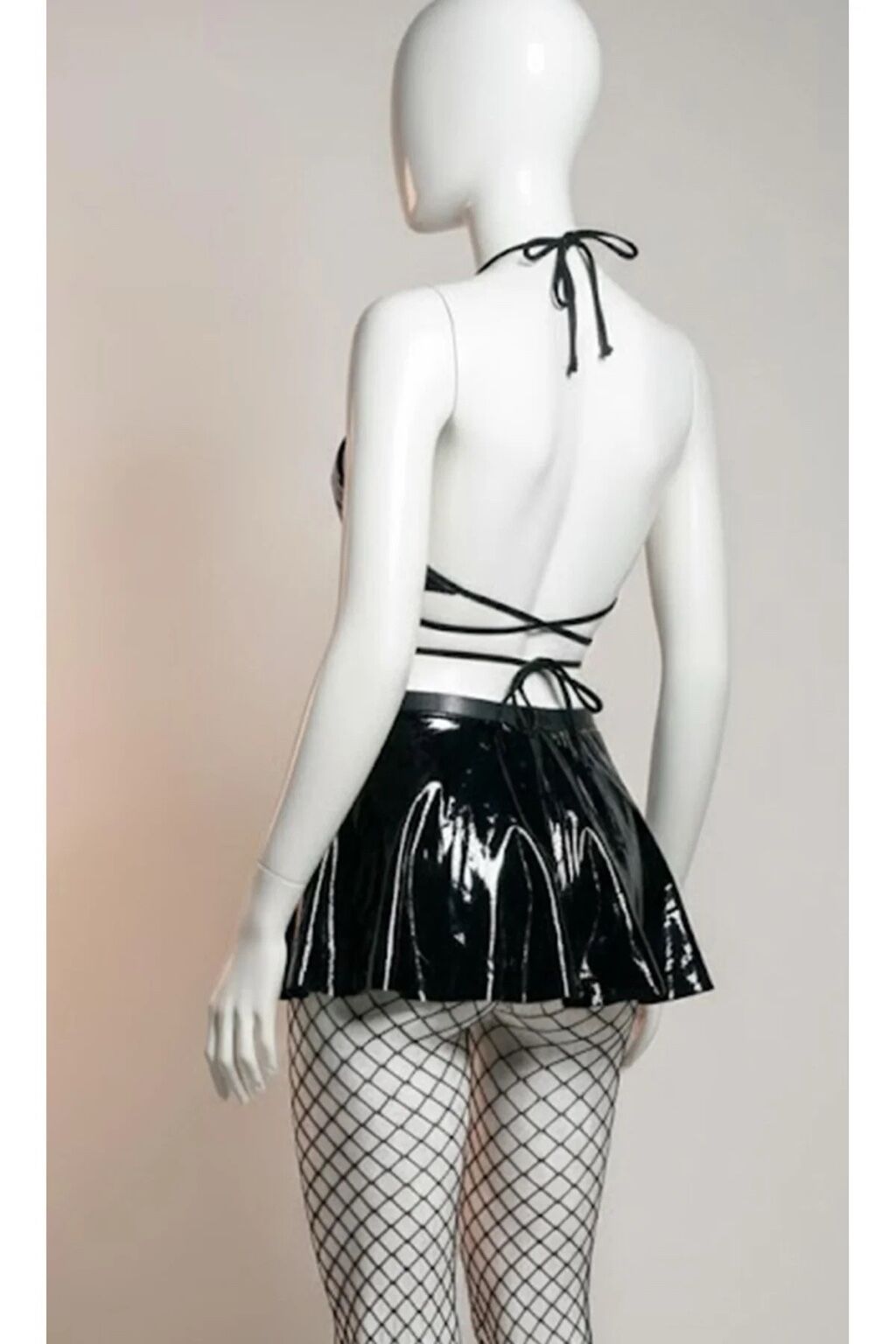 Siyah Parlak Deri Görünümlü Mini Etekli Fantazi Takım Bağlamalı Bralet 2 Parça3822